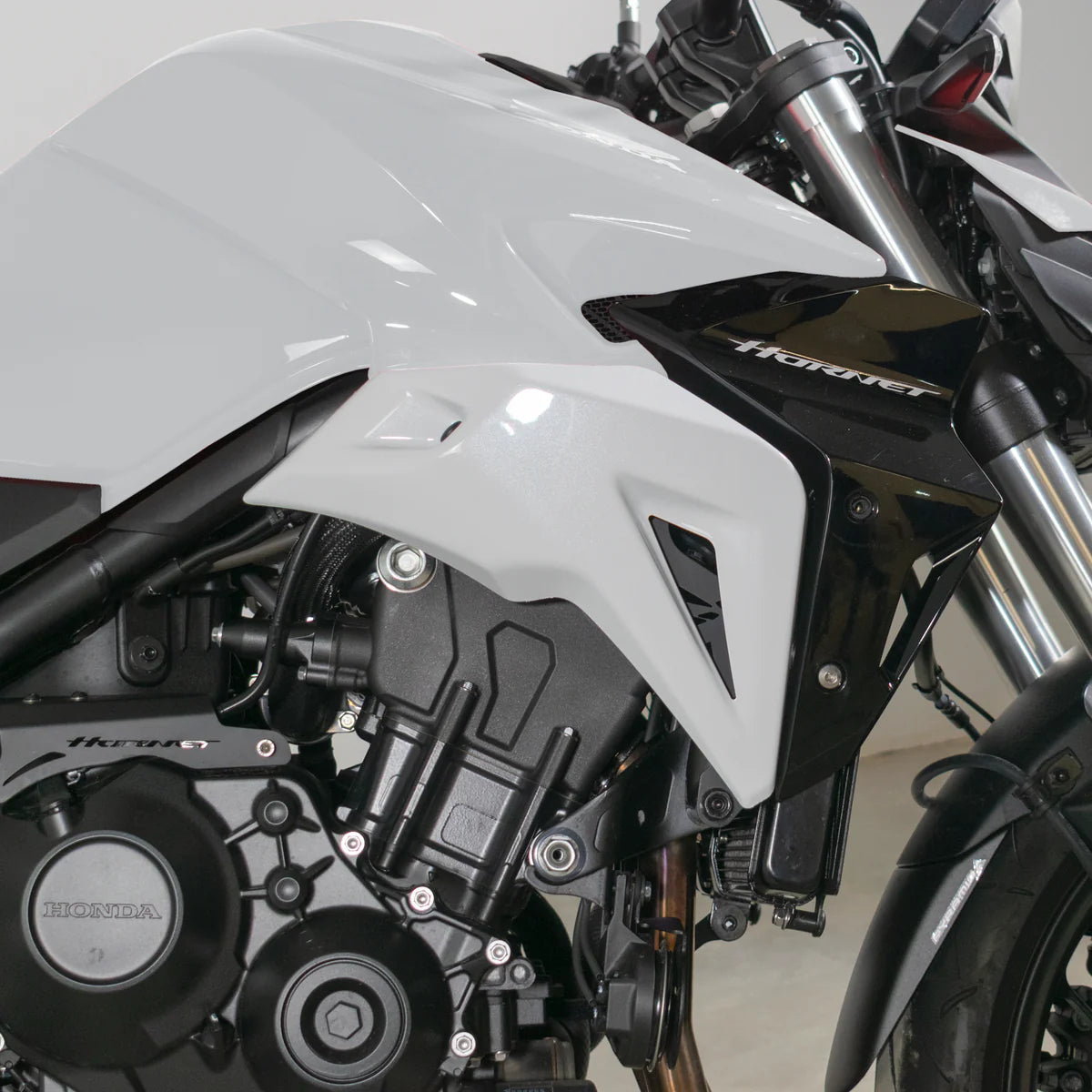 Honda CB1000 Hornet (2025 - On) Pyramid Infill Panels | Pearl Glare White |