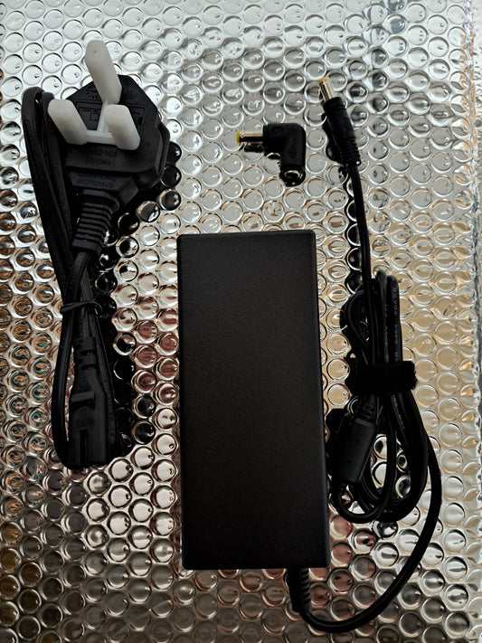 Compatible with Zwift Hub. Power supply Adaptor UK plug.