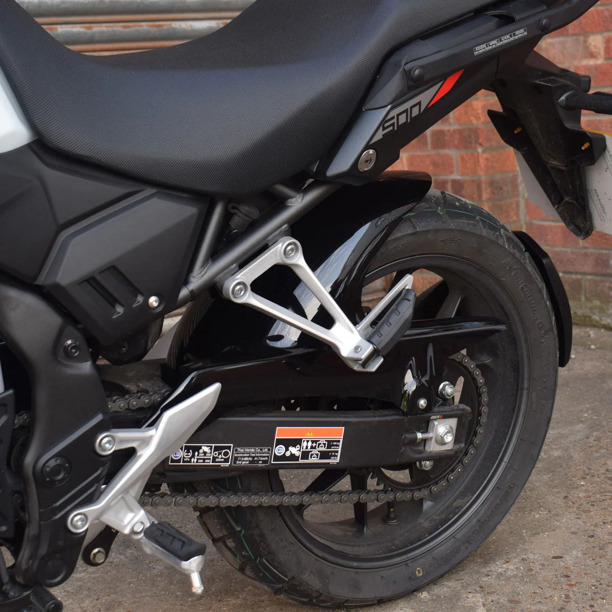 Honda NX 500 (2024 - On). Pyramid Hugger (Gloss Black)