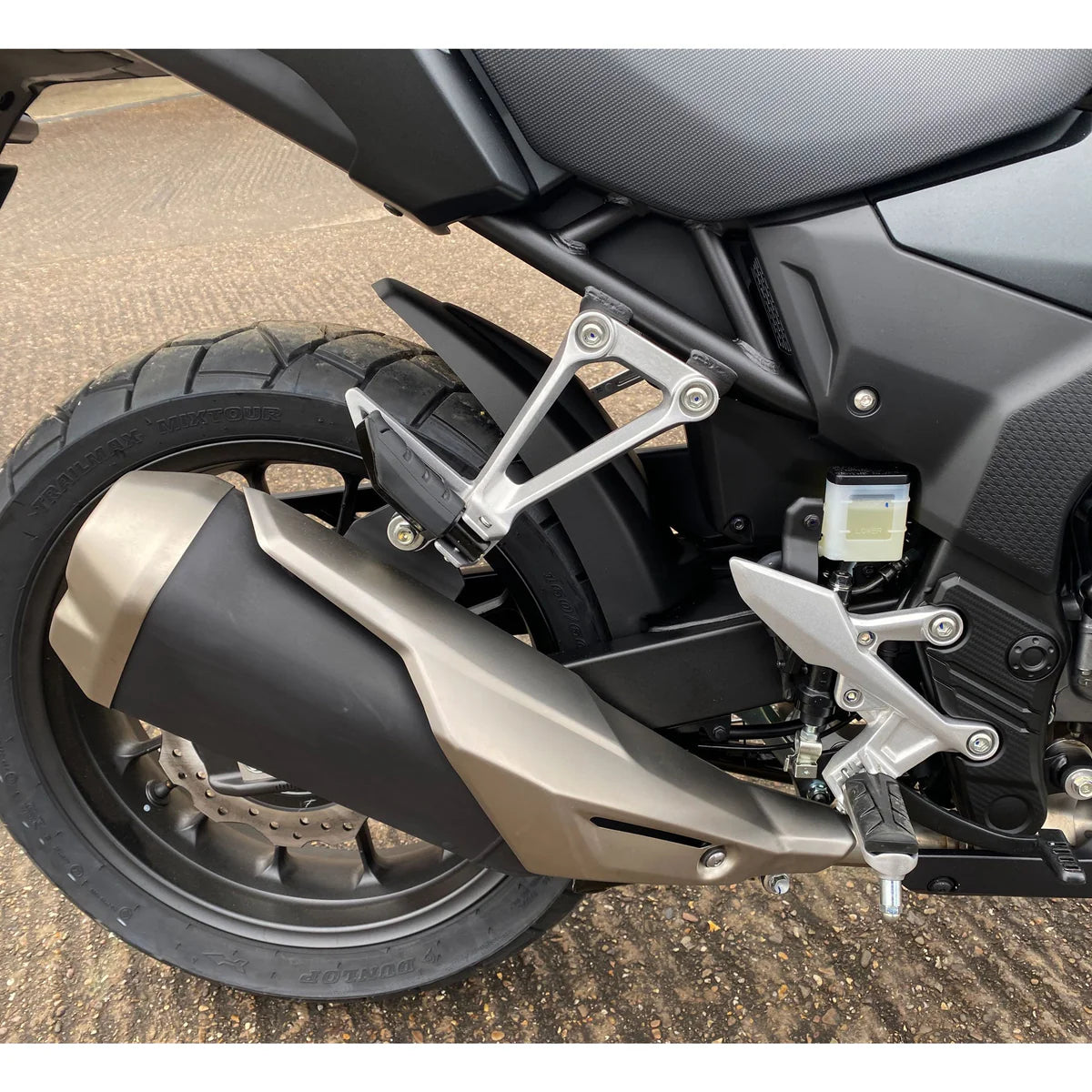 Honda NX 500 (2024 - On). Pyramid Hugger (Matte Black)