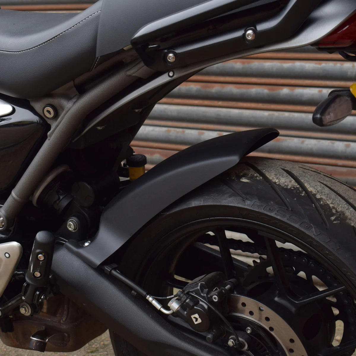 Triumph Scrambler 400 X (2024 - On). Pyramid Rear Hugger (Matte Black)