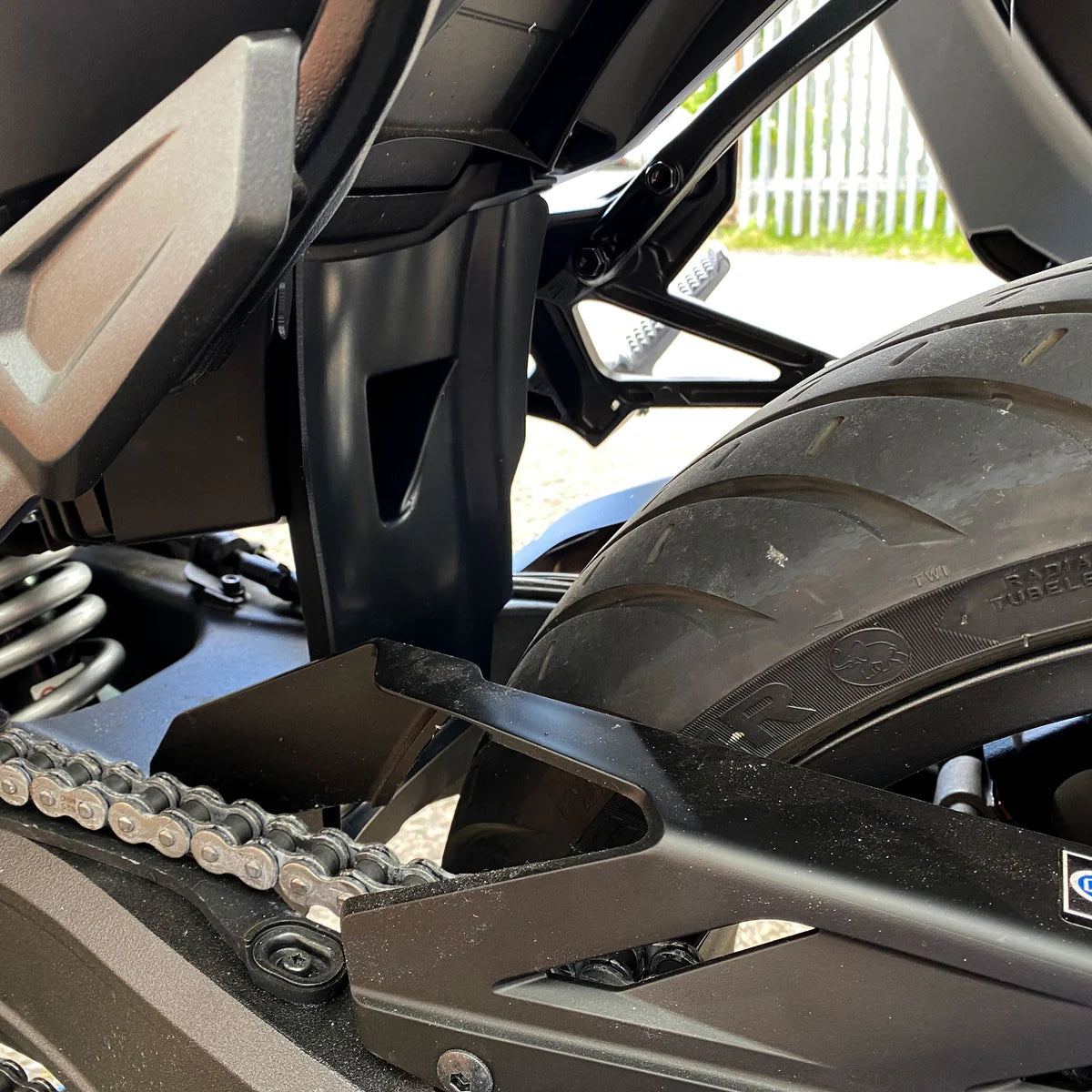 HONDA NT1100 (2022 - 2024) Pyramid Shock Shield | Matte Black |