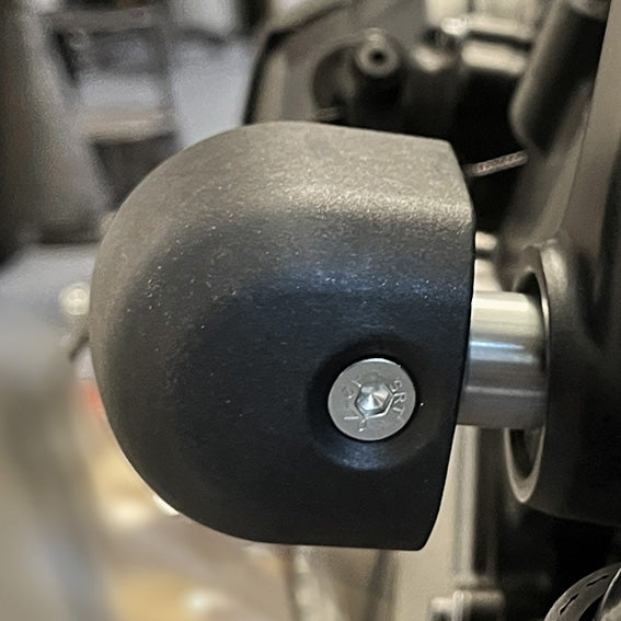 Yamaha FZ-09. (2021 - 2024).  XL Bullet Frame Sliders. GB Racing