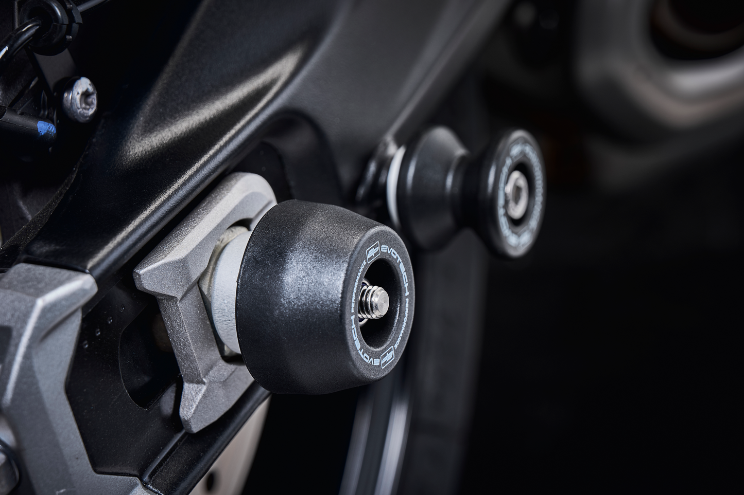 Evotech Rear Spindle Bobbins - Triumph Tiger Sport 800 Tour (2026+)