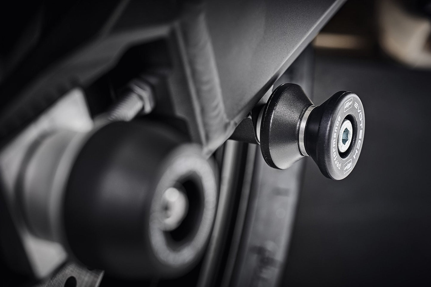 Evotech Paddock Stand Bobbins - Kawasaki Z900RS (2026+)