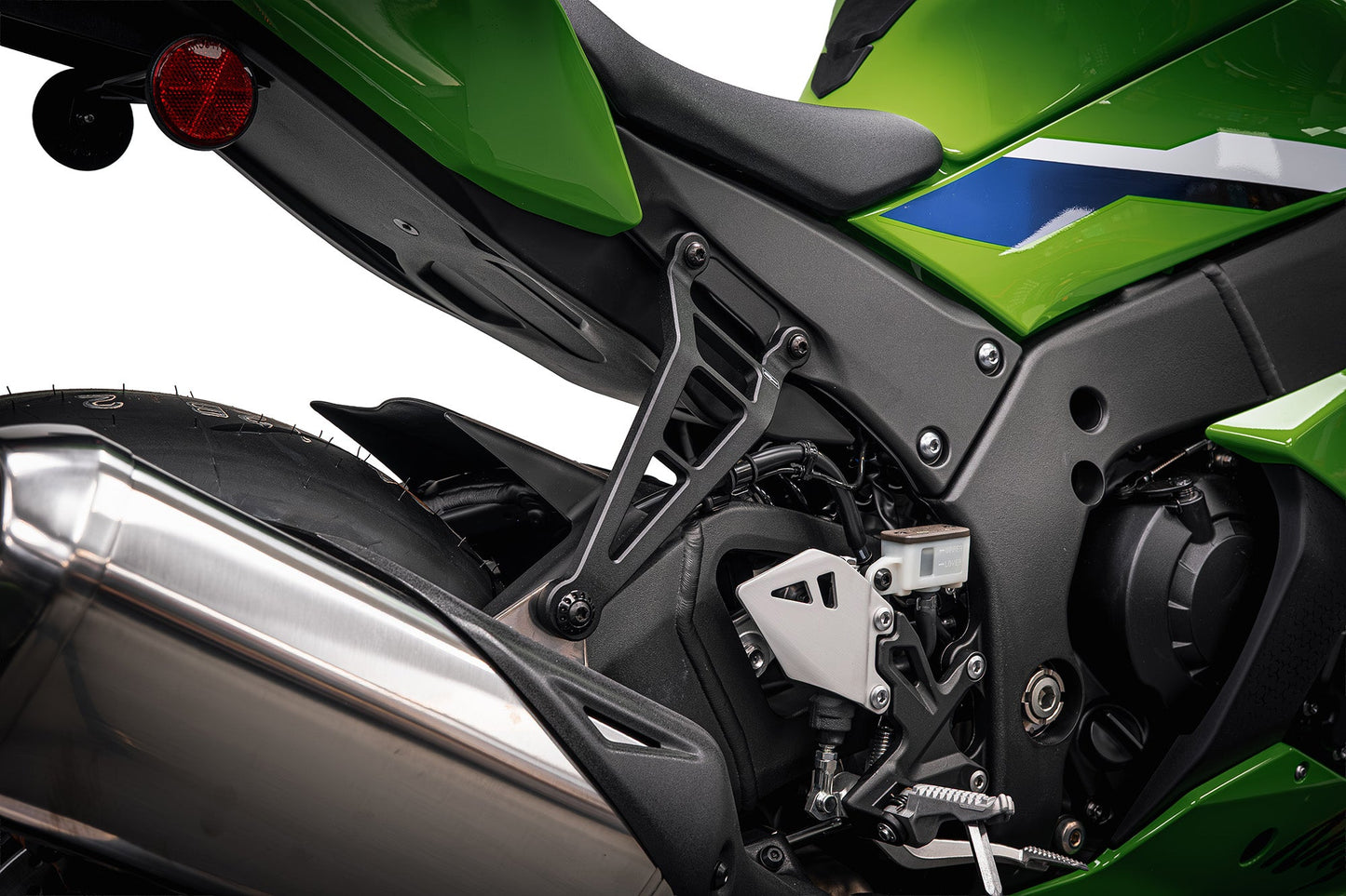 Evotech Exhaust Hanger & Pillion Footpeg Removal Kit - Kawasaki Ninja ZX-10RR (2026+)