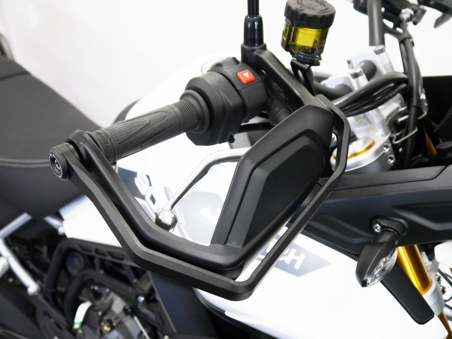 Evotech Hand Guard Protectors - Triumph Tiger 900 Desert Edition (2026+)
