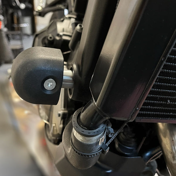 Yamaha MT-09. XL Bullet Frame Sliders. 2014-2020 GB Racing