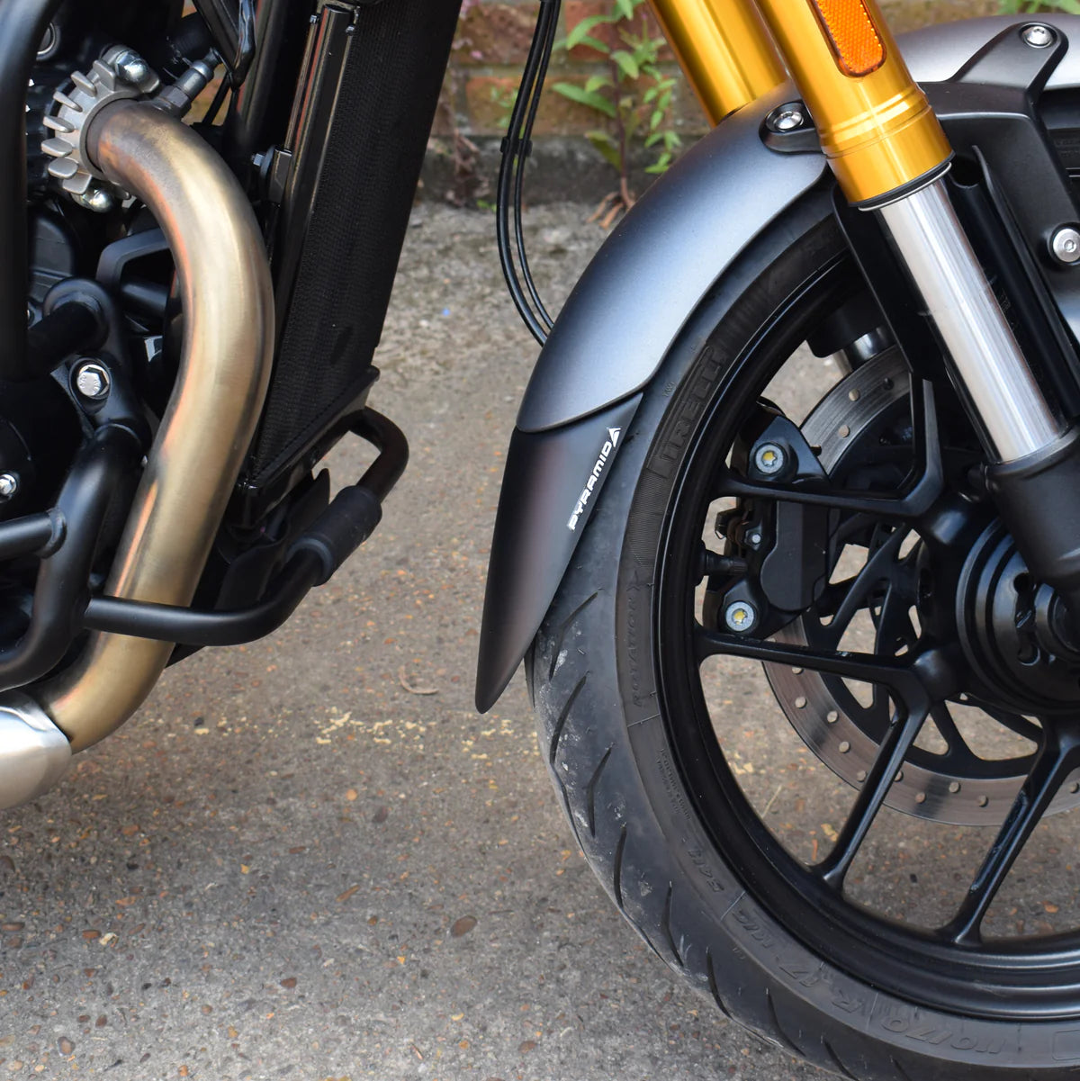 Triumph Speed 400 (2024 - On). Pyramid Front Fender Extension (Matte Black)