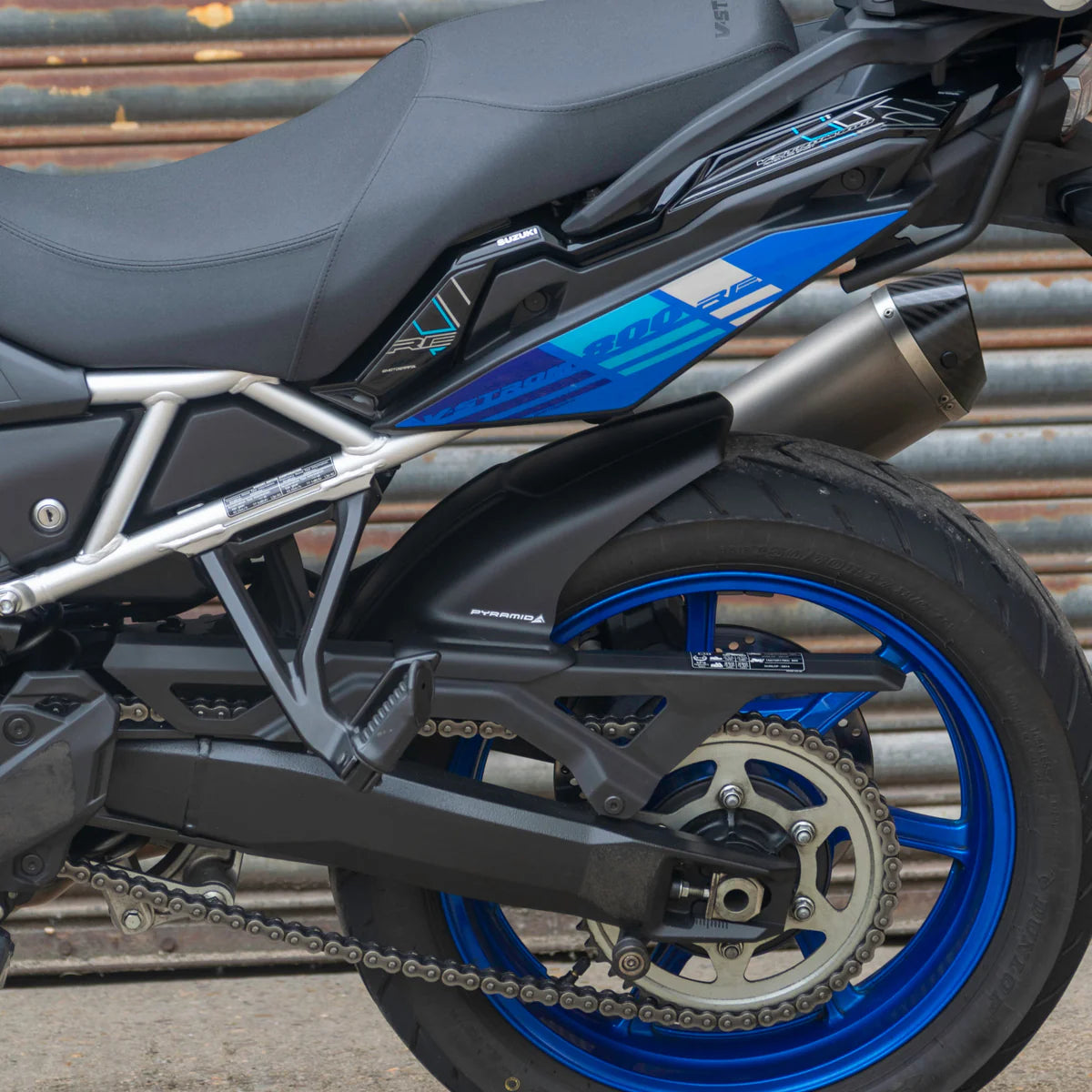 Suzuki V-Strom 800 RE (2024 - On) Pyramid Hugger | Matte Black |