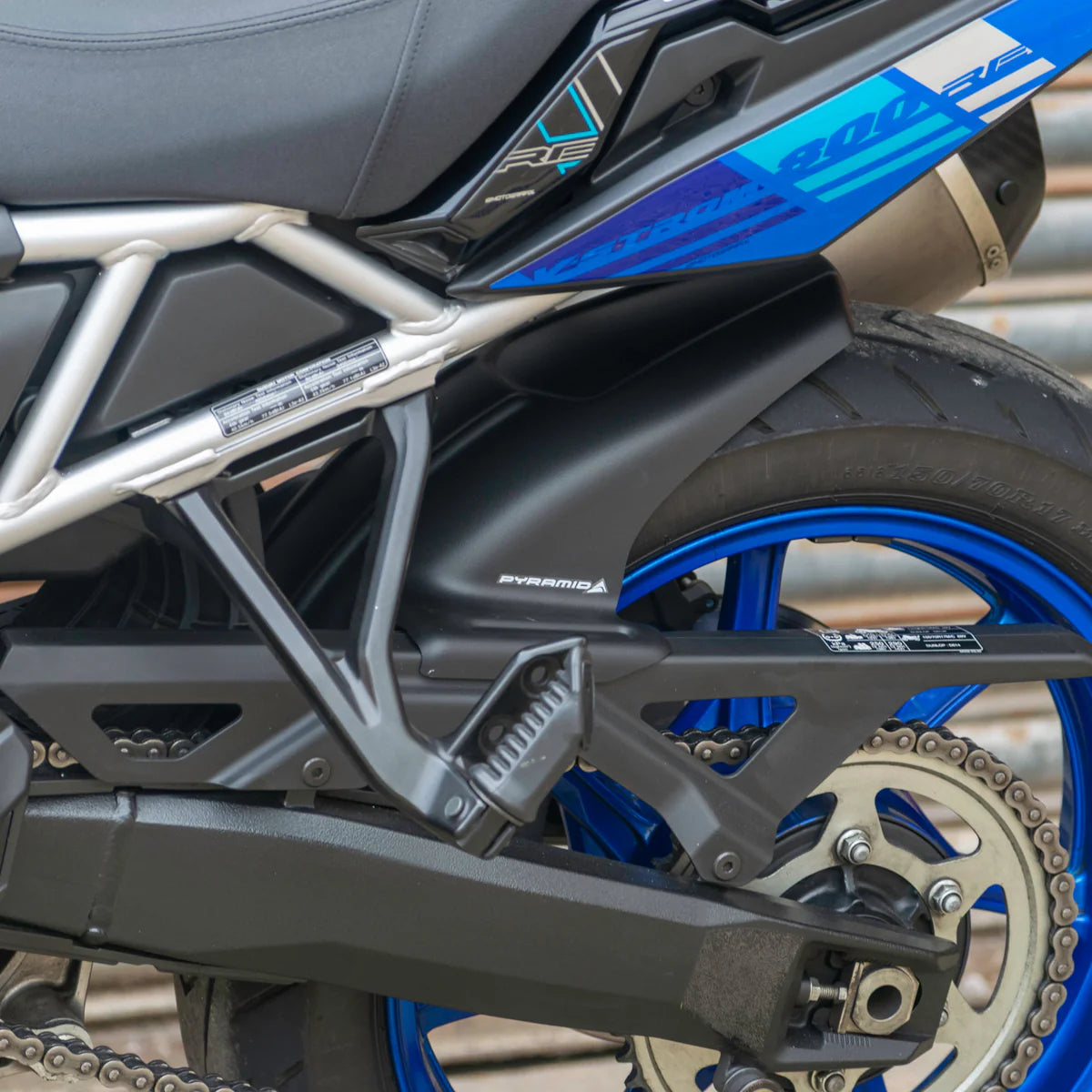 Suzuki V-Strom 800 RE (2024 - On) Pyramid Hugger | Matte Black |