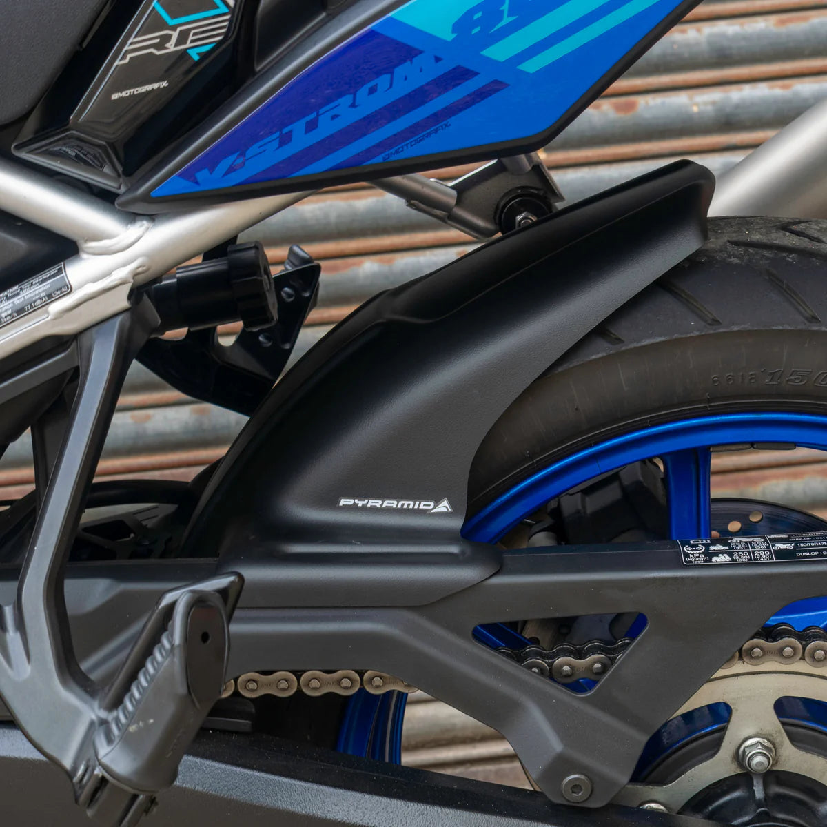 Suzuki V-Strom 800 RE (2024 - On) Pyramid Hugger | Matte Black |