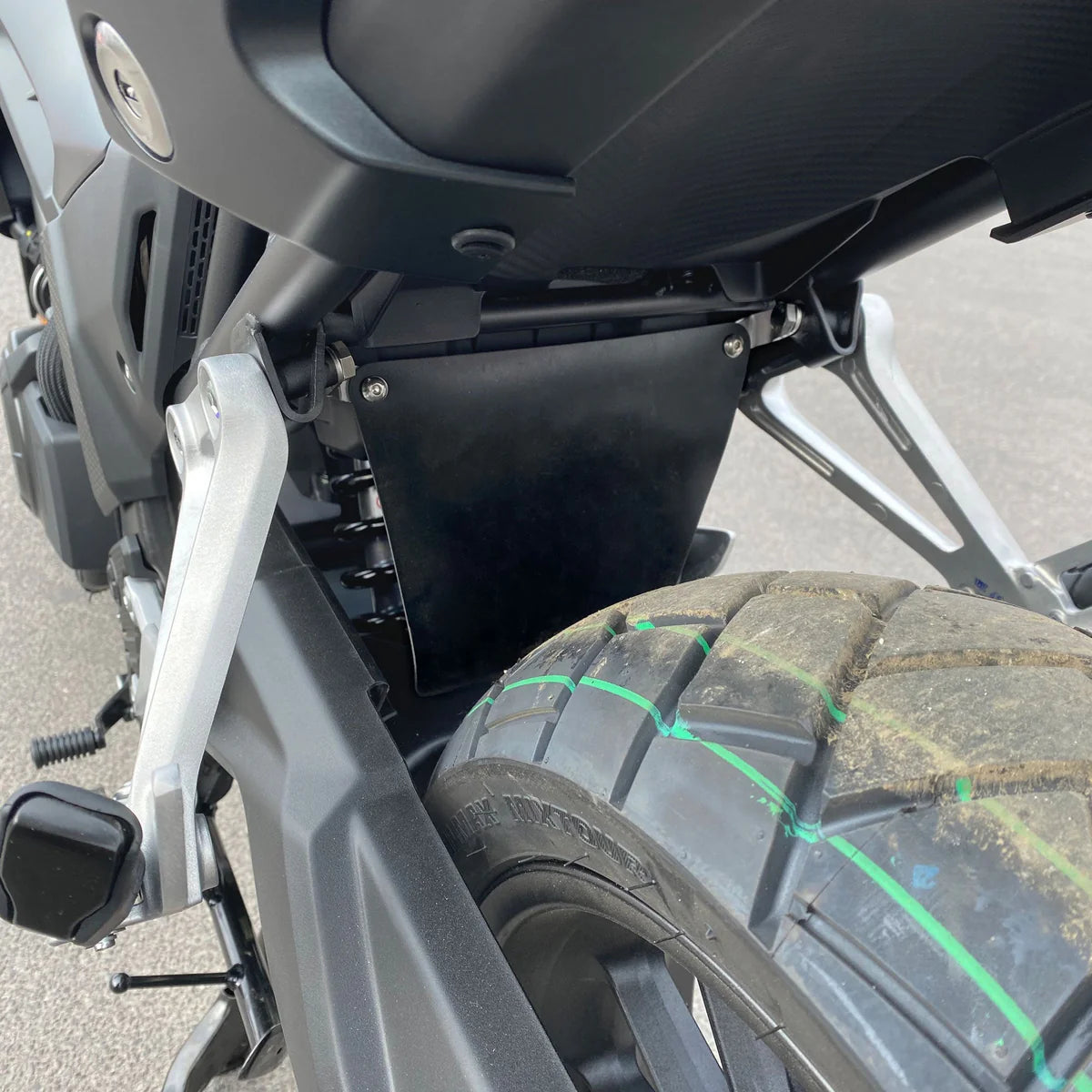 Honda NX 500 (2024 - On). Pyramid Shock Shield | Black |