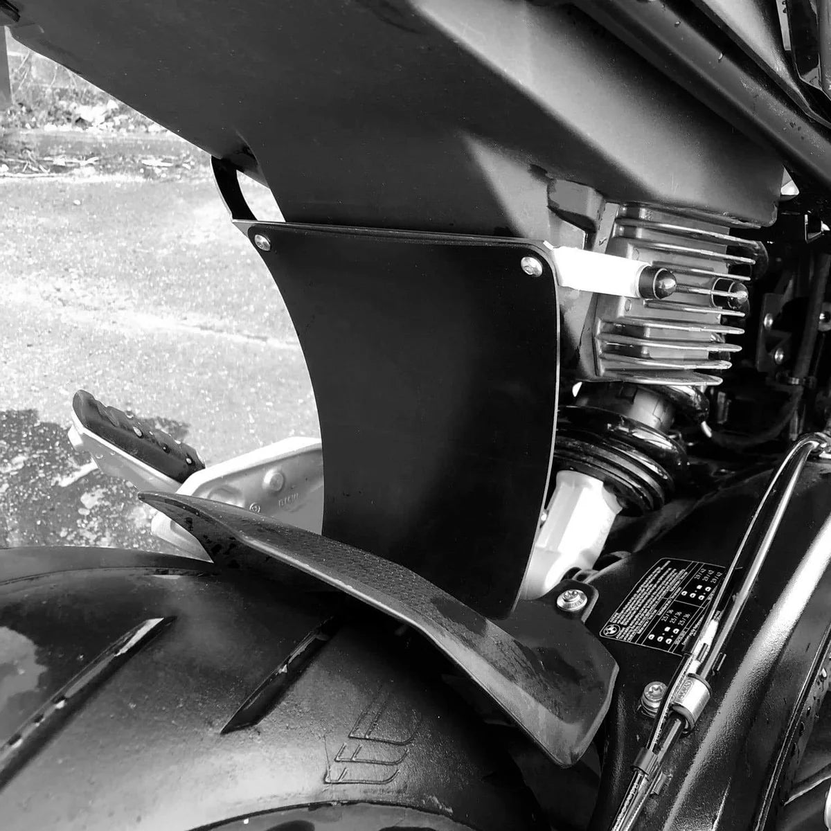 BMW F 900 XR (2020 - On) Pyramid Shock Shield  | Matte Black