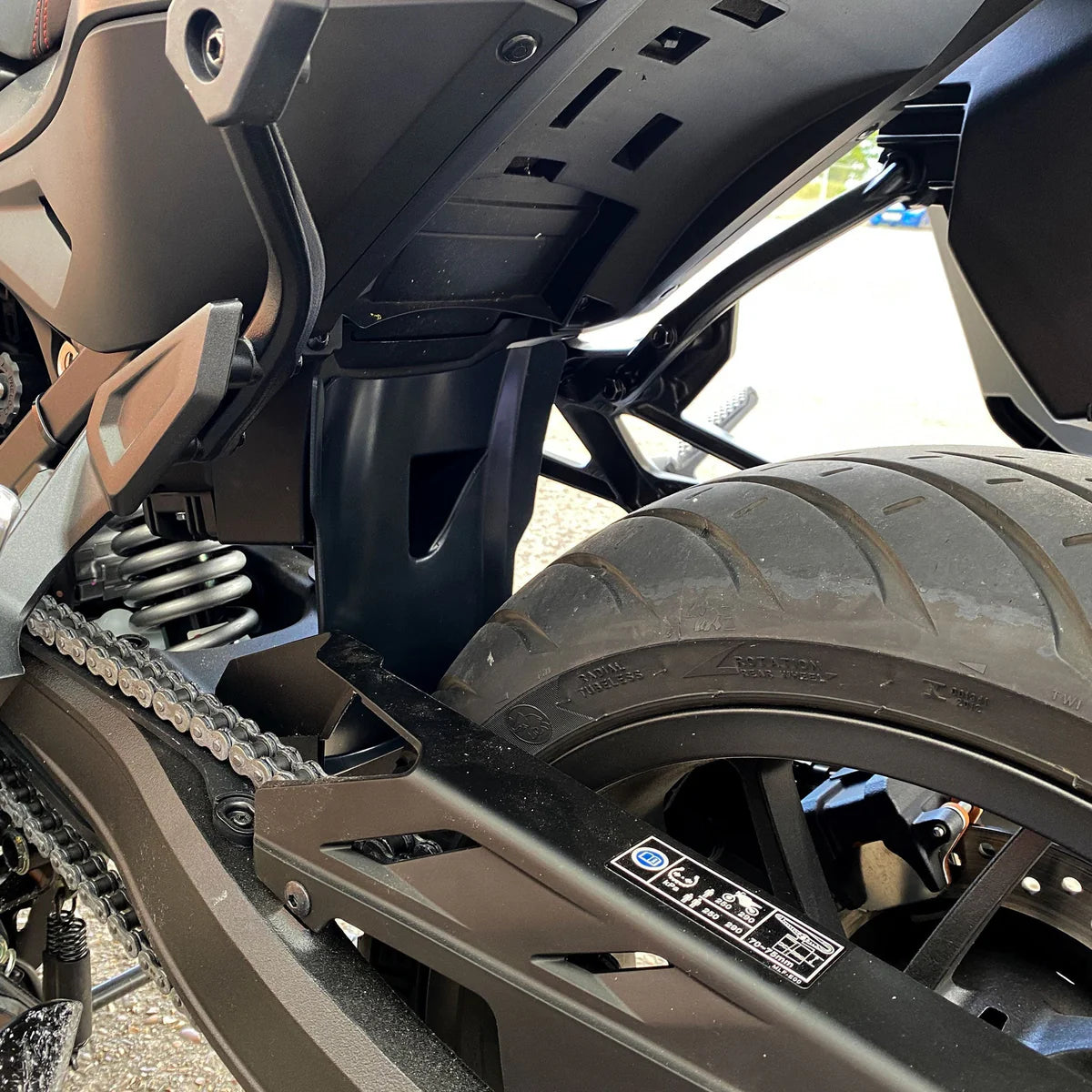 HONDA NT1100 (2022 - 2024) Pyramid Shock Shield | Matte Black |