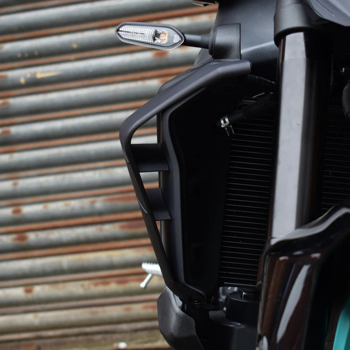 Yamaha MT-09 & SP (2024- On ) Pyramid Side Spoilers | Matte Black