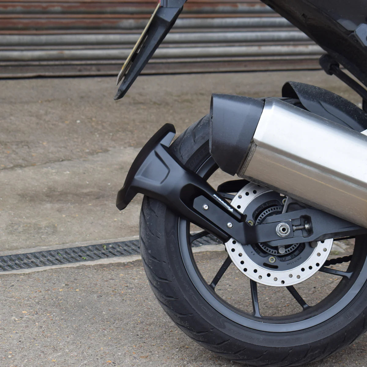 HONDA NT1100 (2022 - On) Pyramid Spray Guard | Matte Black |