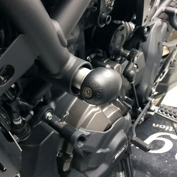 Yamaha YZF-R7 2022 - On BULLET FRAME SLIDER SET  GB Racing
